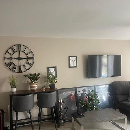 This Apartment Is No Longer Available! マンチェスター エクステリア 写真